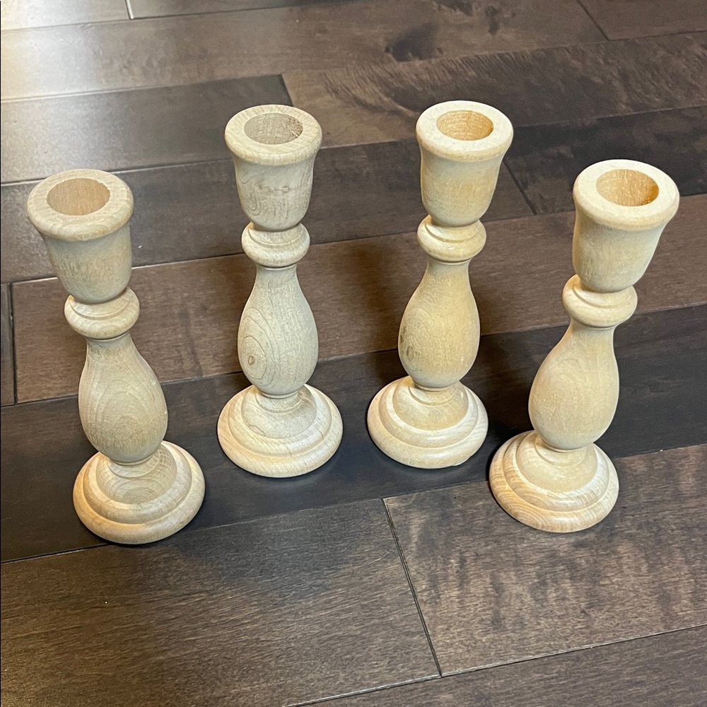 Elegant Wooden Candle Holders - Set of 4